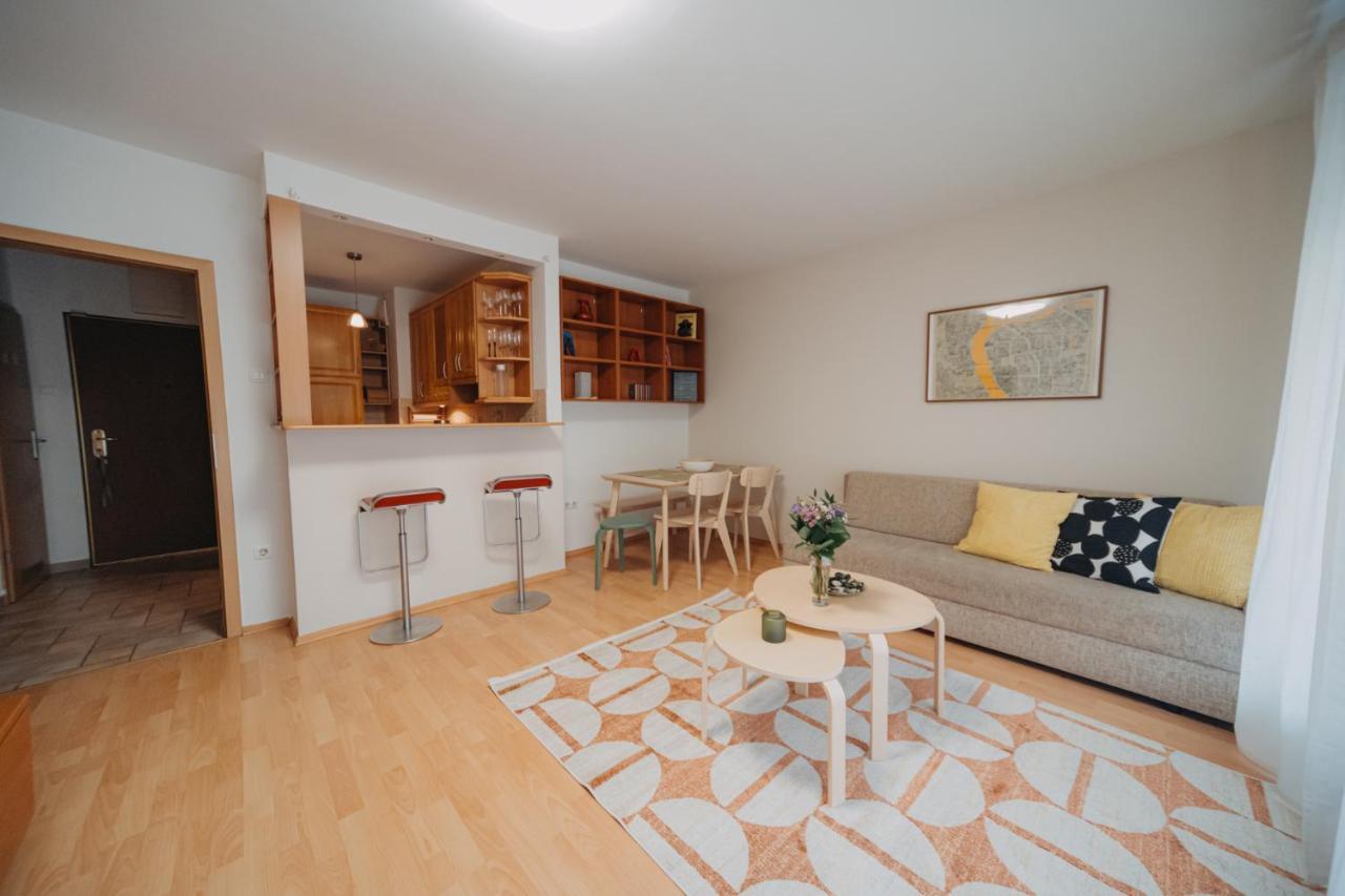 Orangehomes One Bedroom Art Apartment Budapest Exterior foto